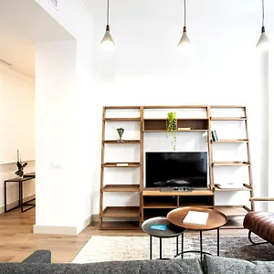 https://santos-studios.hotelsinnerja.org