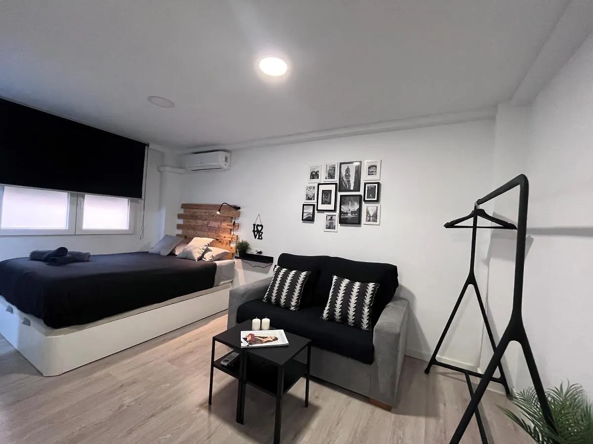 Miniestudio Close Centre Μάλαγα 0*,